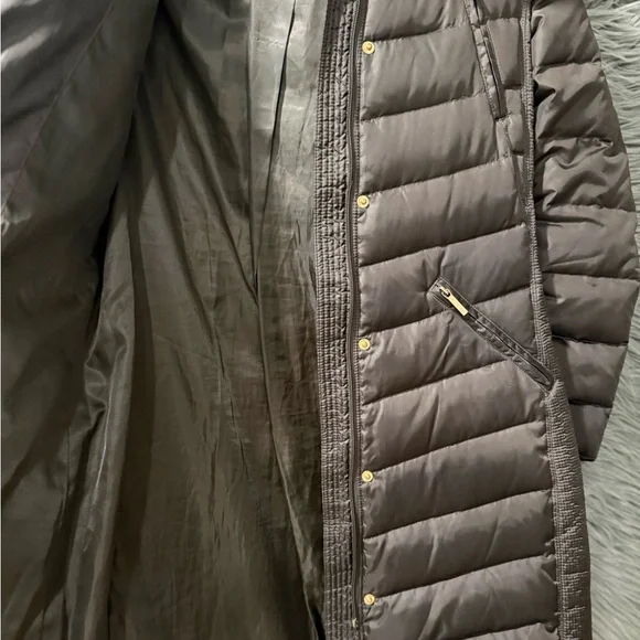 Michael Kors Hooded Puffer Coat - Size Small | Color: Olive Green - Picture 10 of 14